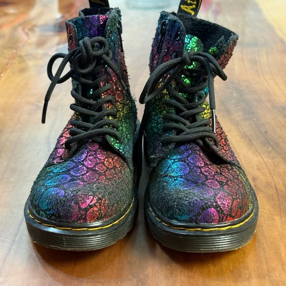 Dr. Martens Boots US 1 M UK 13 EU 32 1460 Pascal J Girl Sparkle Snake Metallic